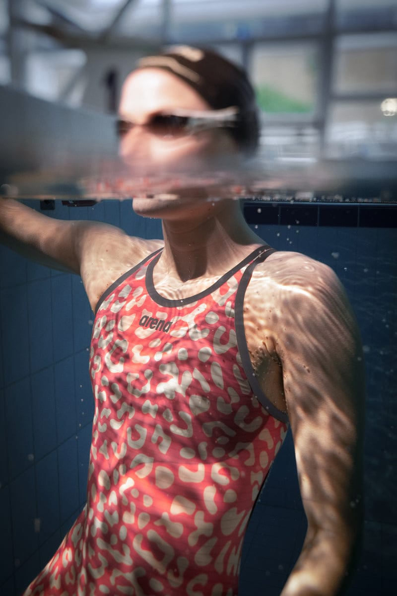 Arena - Women's Powerskin Carbon-Air2 Leopard Open Back – Geranium