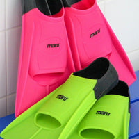 Maru - "New" Training Fins / Flippers - Neon Pink/Black